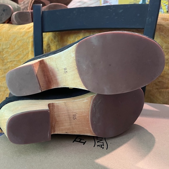 Frye clog boots. Like new worn a handful of times - Picture 5 of 5